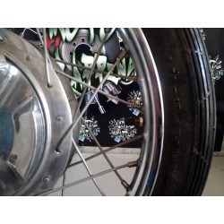 Rueda delantera completa...