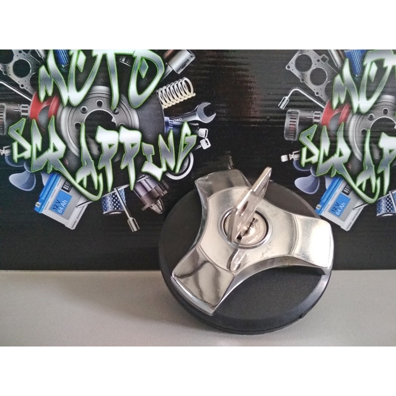 Tapón gasolina con llave universal